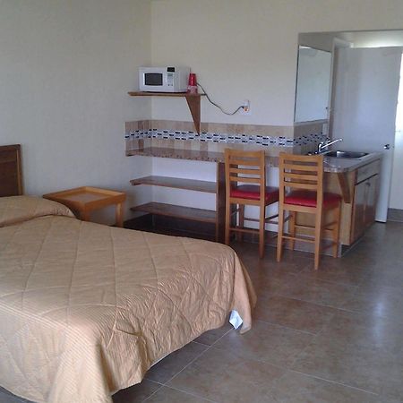 Martinique Lake Worth Beach Exterior foto