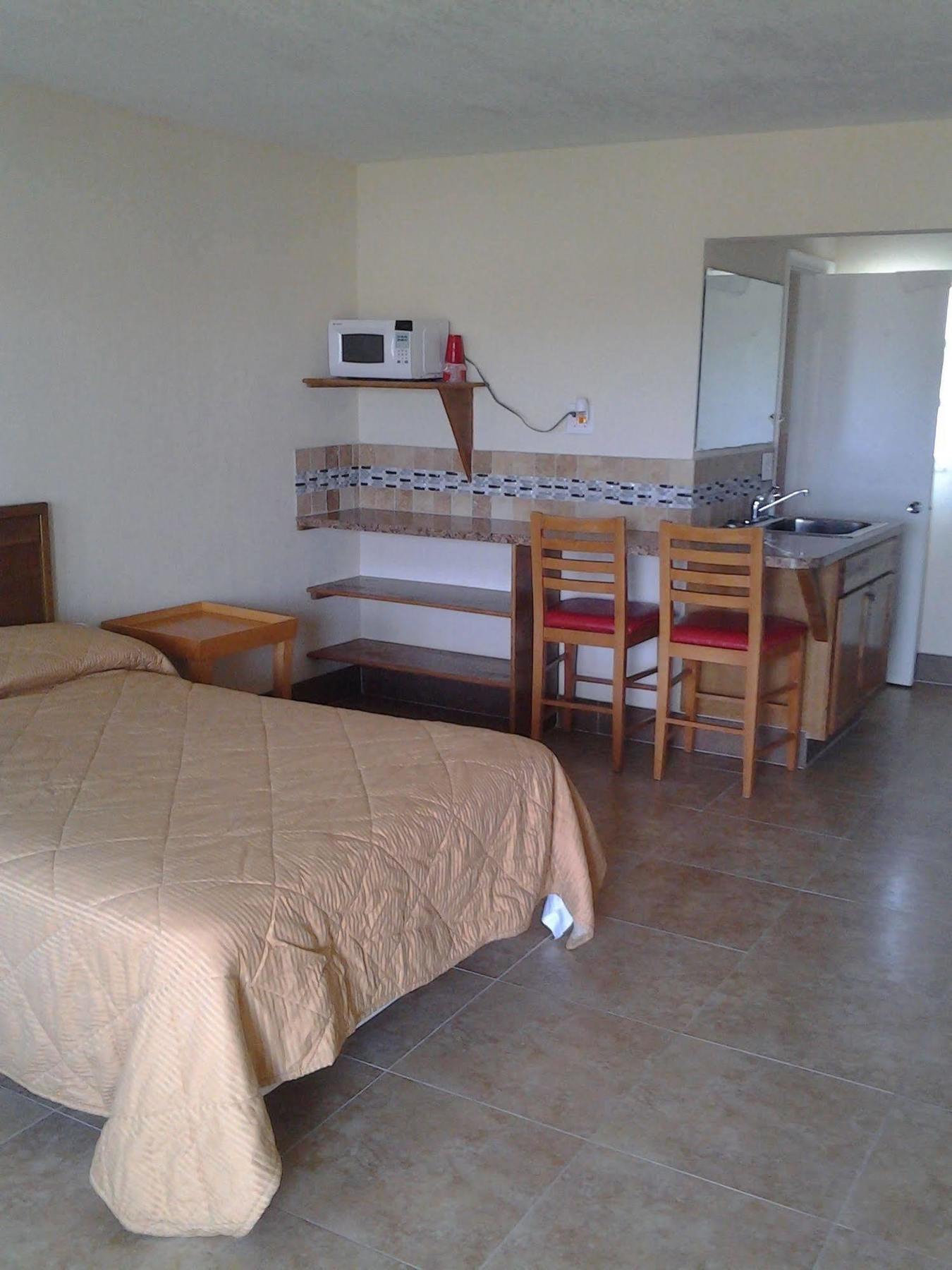Martinique Lake Worth Beach Exterior foto