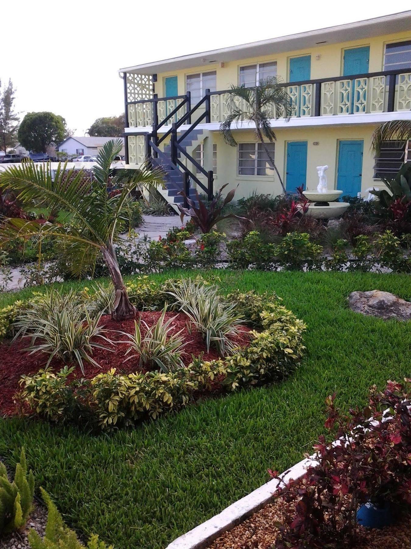 Martinique Lake Worth Beach Exterior foto